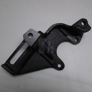 TOYOTA LAND CRUISER HJ60 / 75  2H ENGINE POWER STEERING PUMP BRACKET