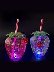 1入組發光塑膠草莓形狀的飲料杯,附帶吸管和可愛吊墜