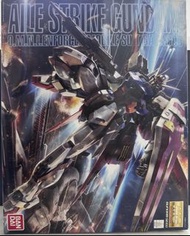 Bandai MG 1/100 Aile Strike Gundam