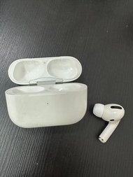 Right Airpod pro 1st generation with charger case (lightning ) 蘋果耳機第一代入耳式右耳&叉電盒