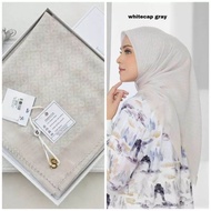 BUTTONSCARVES TAPIS SQUARE NEW