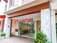 โรงแรมเจย์ลีน คลาร์ก คีย์ (Jayleen Clarke Quay Hotel)