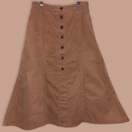 [Preloved] Uniqlo A Line Brown Midi Summer Skirt Buttoned Mermaid