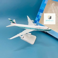 Airplane 747 "Cathay Pacific" Hong Kong Airlines. 20Cm Alloy Model with Die-cast Wheels 1/400 Scale