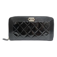 黑色漆皮 Boy 拉鍊長夾 A68912【CHANEL 香奈兒】 A68912