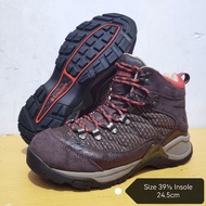 COLUMBIA OMNI-TECH 39.5 Hiking Shoes