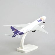 20cm 1:300 FedEx Aviation Boeing B777 Diecast Aircraft Model Metal Airplane Toy with Landing Gear Av