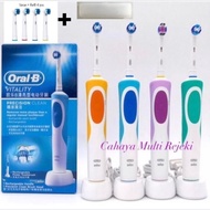 Oral B Vitality D12 Rechargeable electric toothbrush Oral-B P83G toothbrush