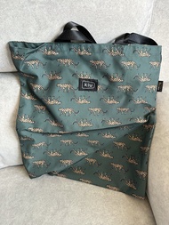 日本品牌Kiu 防水tote bag