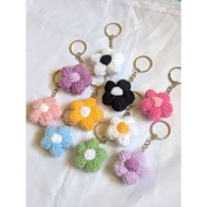 GANTUNGAN Flower puff crochet keychain Flower crochet keychain/