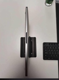 Vaydeer 垂直筆記型電腦支架塑膠可調式桌上型筆記型電腦底座,節省空間,適用於 MacBook Pro Air、Mac、HP、Dell、Microsoft Surface