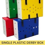 SINGLE PLASTIC DERBY BOX FOR GAMEFOWL