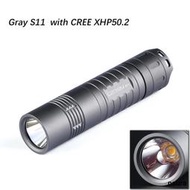 【雙十一特價】Convoy S11鈦色手電筒 CREE XHP50.2 LED 2665018650強光手電筒