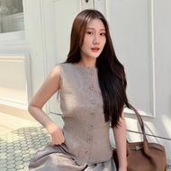 June - Toffee Nut Gingham Vest เสื้อกั๊กลายตาราง Gingham ทรงเข้ารูป สีน้ำตาล