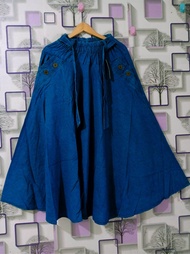 Rok jeans klok lebar kancing samping