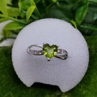 橄榄石爱心戒指 (可以调节/Adjustable) 6.8x6.4mm Olivine Heart-Shaped 925 Ring