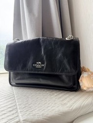 COACH 黑色皮革鏈條單肩包