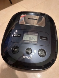 Tiger 電飯煲 連 原裝配件 極新 乾淨