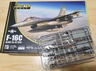 Kinetic 天力 1/48 F-16C Gold系列+武器載車1輛+3位舉彈人形, NT:1099元