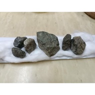 6 Butir Batu Tok Wali