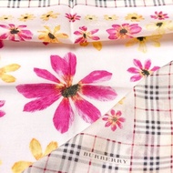 Burberry 復古手帕 花卉綻放設計 20 x 20 英吋