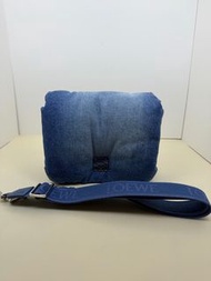 Loewe 羅意威 22年限量牛仔泡芙puffer 郵差包 單肩包 底23cm