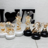 定制樹脂國際象棋套裝帶棋盤 |特大號尺寸 2.75 英寸（7 厘米）|環氧樹脂