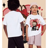 【ใหม่! จัดส่งเดี๋ยวนี้!】4-12 ขวบ เสื้อยืดคอกลมผ้าฝ้ายน่ารัก เสื้อลาบูบู้ ลาบูบู้ Pop Mart Labubu