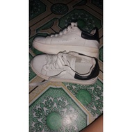 ukay white shoes korean bale