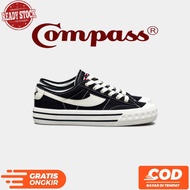 Compass Retrograde Low Black White Shoes