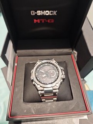 「95%新全套有盒 Casio G-Shock MTG-S1000D 銀黑 太陽能電波 鋼帶飛行錶」「G-Shock MTG-S1000D-1A 第一代頂級全金屬系列 (有原裝盒/少戴非常新淨)」$1