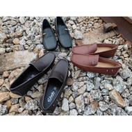 in stock [CLEARSTOCK ]KASUT KULIT CLARKS LOAFER FULLY LEATHER  LUGGER, NATALIE DAN WALLABEES Smart C