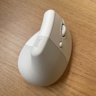 Logitech Lift 人體工學垂直滑鼠
