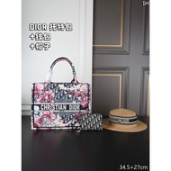DIOR DIOR Tote Bag Hat Wallet
Size: 34.5 x 27
