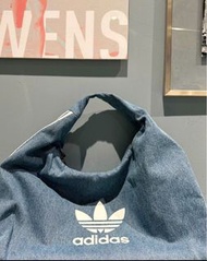 全新Outlet原廠adidas三葉草3-striped牛仔布肩咩袋 2色選 附可拆卸零錢包 tote bag 免運費