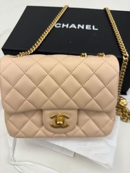 Chanel mini flap bag 17cm beige color 山茶花調節扣袋