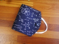 訂製款=口罩暫存套/口罩收納套=台灣布料=數學課=黑(共2色)