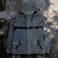 jaket mountain hardwear