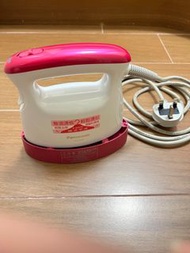 Panasonic NI-FS470 Mini 粉紅掛熨機/熨斗 Steamer Steam Iron