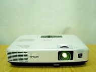 *【小劉二手家電】輕薄EPSON 投影機,支援外接HDMI,外觀乾淨,29X20X7公分,可測試 ! EMP-1720型
