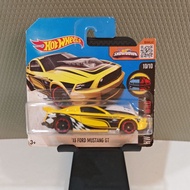 Hotwheels 13 Ford Mustang GT Short Carded