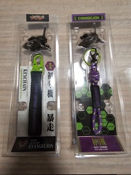 全新 7-11 x EVA 新世紀福音戰士 限量精品 初號機 頭部掛件吊飾 金屬銀色設計 合金頭雕鎖匙扣 紫色綠色 雙色粗繩織帶 及 黑色經典配色手帶 EVA-01 METAL HEAD KEY HO