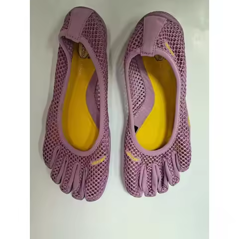 Classic Brand Ladies Yoga Fitness Shoe Comfortable Indoor Dance Training Shoe Soft Bottom Weightlift