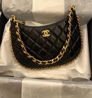 Chanel 23b hobo腋下包黑金羊皮