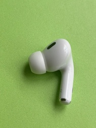 Apple AirPods Pro2 (單邊右耳) ，pro 2 (單邊左耳)，type-c 。pro 2  left ，pro 2  Right 包順豐