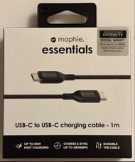 USB-C  1M/3.3ft. Charging Cable - White and Black Mophie Essentials USB-C 至 USB-C 1米/2米 充電傳輸線【原裝行貨】