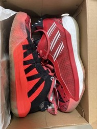 Adidas Dame 6紅色籃球鞋