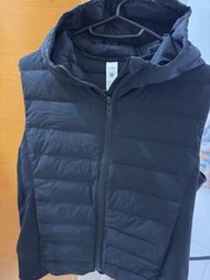 Lululemon 黑色羽絨背心