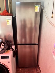日立牌變頻兩門雪櫃，高190cm