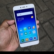 Handphone Hp Xiaomi Redmi 5A 2/16 Second Seken Bekas Murah